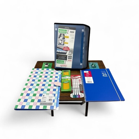 School Supplies-Five Star Customizable Expanding File, Monthly Planner, 6 Pocket - Picture 1 of 8